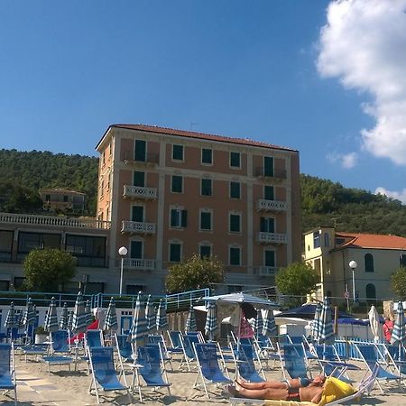 Hotel Monique ノーリ エクステリア 写真