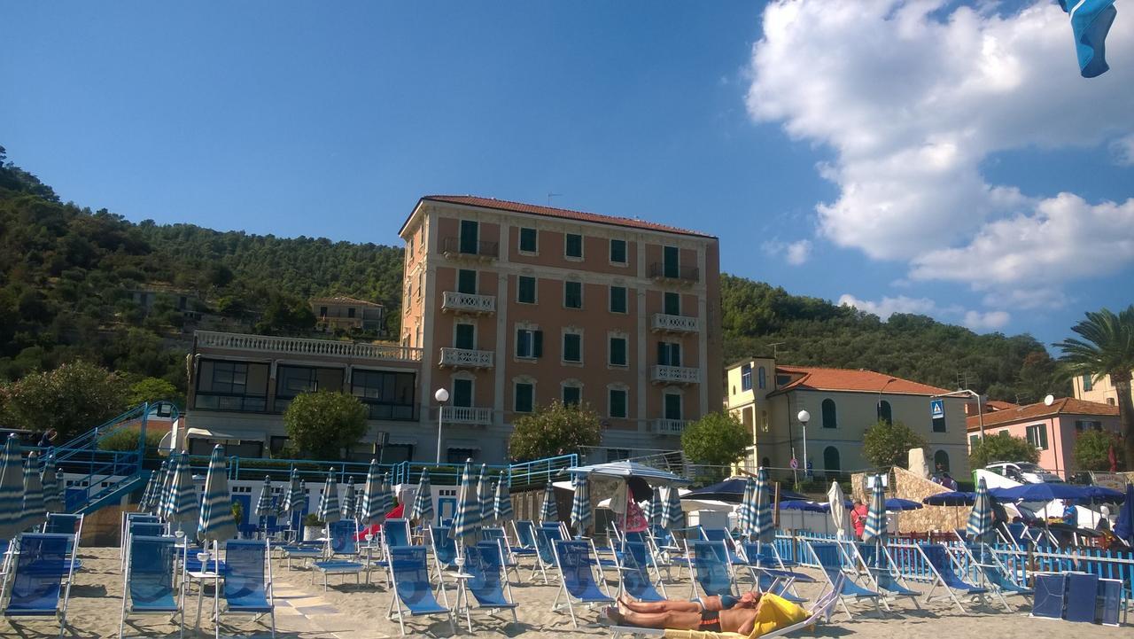 Hotel Monique ノーリ エクステリア 写真